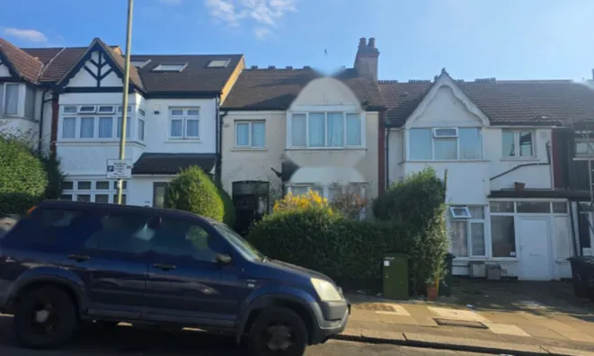 Недвижимость Woodstock Avenue: 3