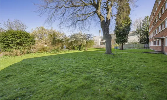 Недвижимость Harwood Court: 2