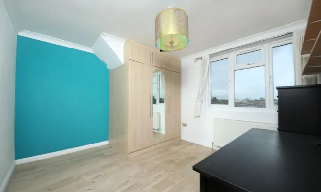 Недвижимость Churchfield Road: 2