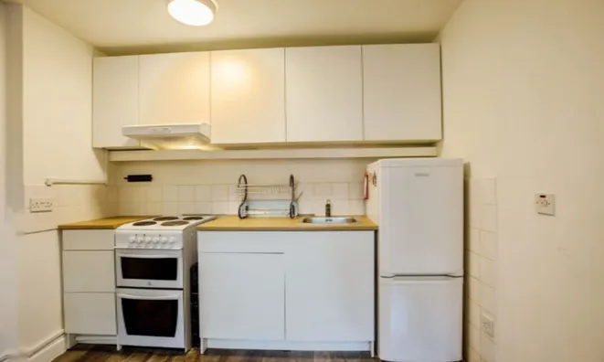 Недвижимость 105 Alscot Road: 3