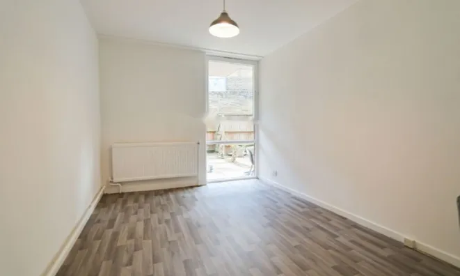 Недвижимость Mary Datchelor Close: 2