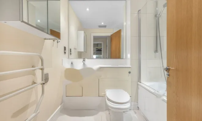 Недвижимость Londinium Tower, 87 Mansell Street: 3