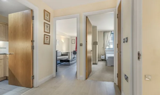 Недвижимость Londinium Tower, 87 Mansell Street: 5