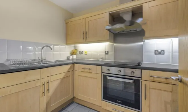 Недвижимость Londinium Tower, 87 Mansell Street: 10