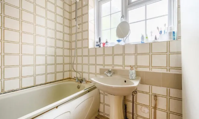 Недвижимость Brent Street, Hendon: 17