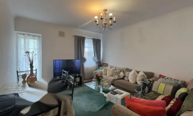 Недвижимость Vallance Road: 7