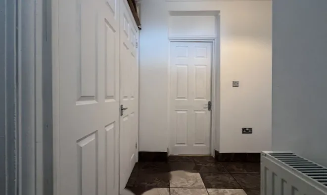 Недвижимость Vallance Road: 13