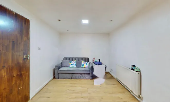 Недвижимость Clapham Road: 1