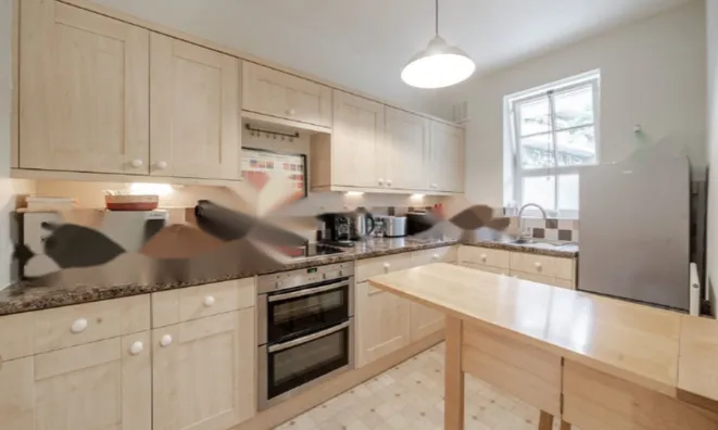 Недвижимость Vicarage Crescent: 12