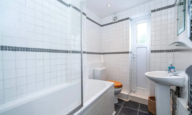 Недвижимость Church Lane: 3