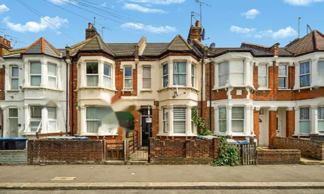 Недвижимость Sandringham Road: 12