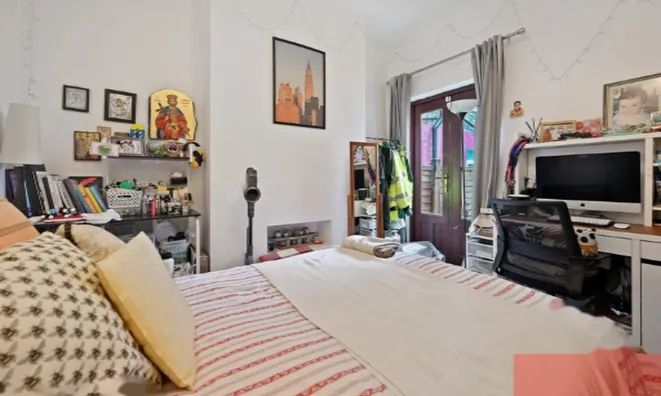 Недвижимость Oldfield Road: 1