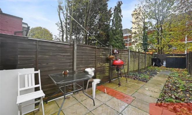 Недвижимость Oldfield Road: 4