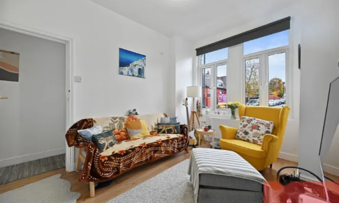 Недвижимость Oldfield Road: 8