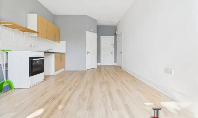 Недвижимость Minster Road: 6