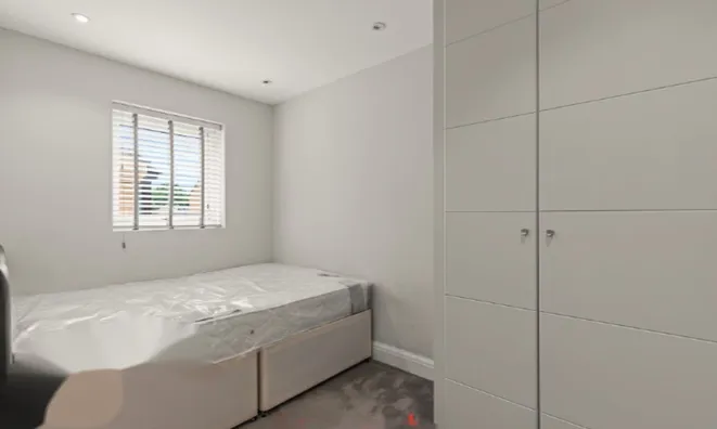 Недвижимость Wilkinson Way, Chiswick: 2