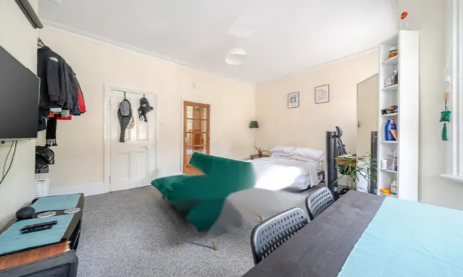 Недвижимость Crewdson Road: 1