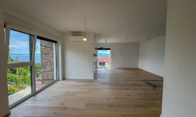 Недвижимость Четырехкомнатная квартира Волоско: 14