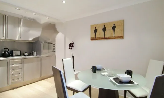 Недвижимость 3 Ovington Square: 1