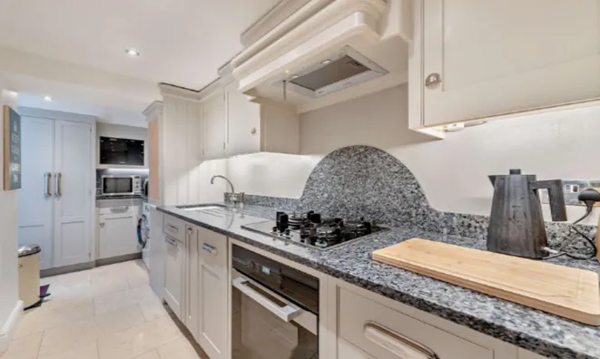 Недвижимость Brompton Square, Chelsea: 16