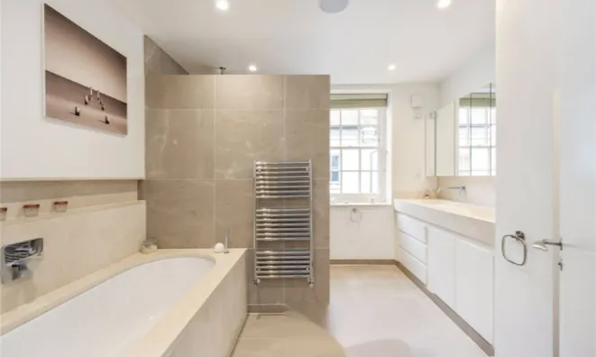 Недвижимость Roland Way: 1