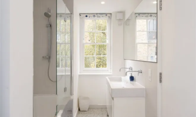 Недвижимость Roland Way: 3