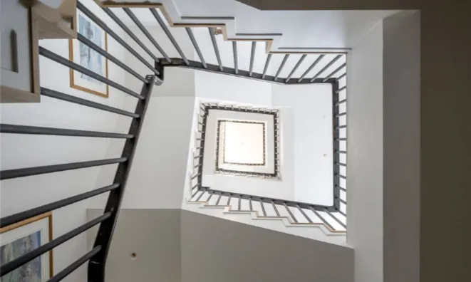 Недвижимость Roland Way: 9