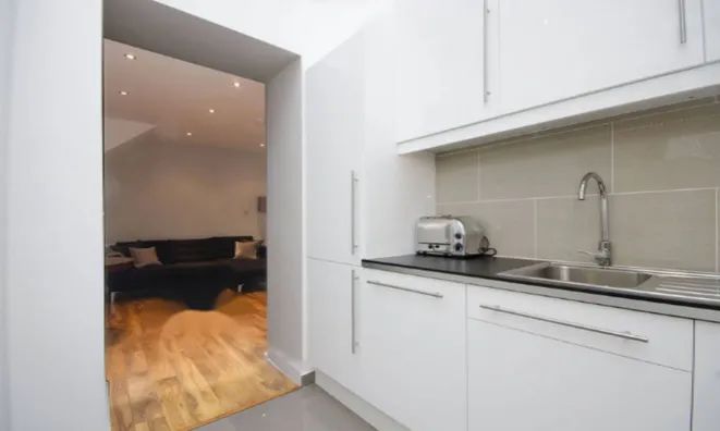 Недвижимость Lots Road, Chelsea: 1