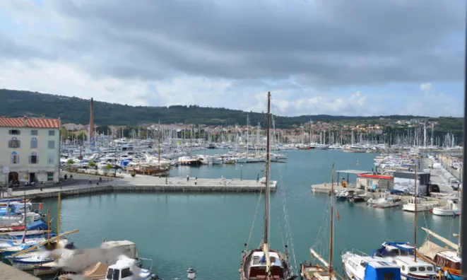 Недвижимость Трёхкомнатная квартира в Изоле: 4