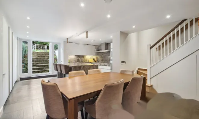 Недвижимость Dovehouse Street: 14