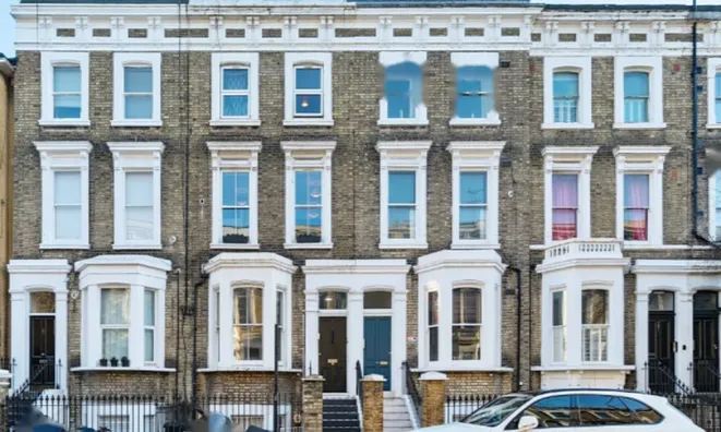 Недвижимость Finborough Road: 12