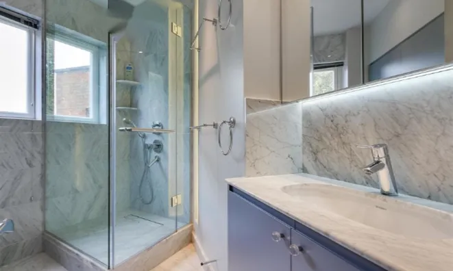 Недвижимость Riverpark Court, Embankment Gardens: 2