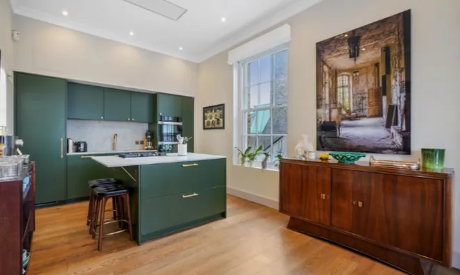 Недвижимость Cathcart Road: 1