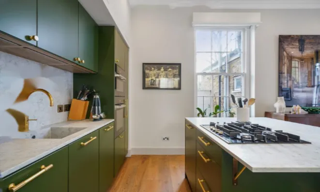 Недвижимость Cathcart Road: 2