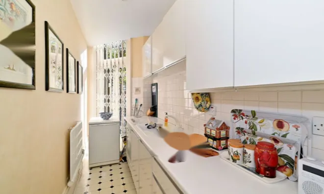 Недвижимость Egerton Gardens: 2