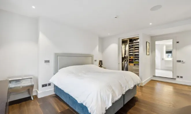 Недвижимость Cheyne Court, Chelsea: 28