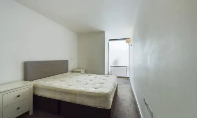 Недвижимость Hortensia Road: 2