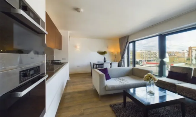 Недвижимость Hortensia Road: 8