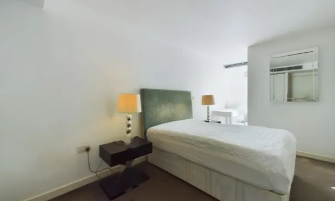 Недвижимость Hortensia Road: 10