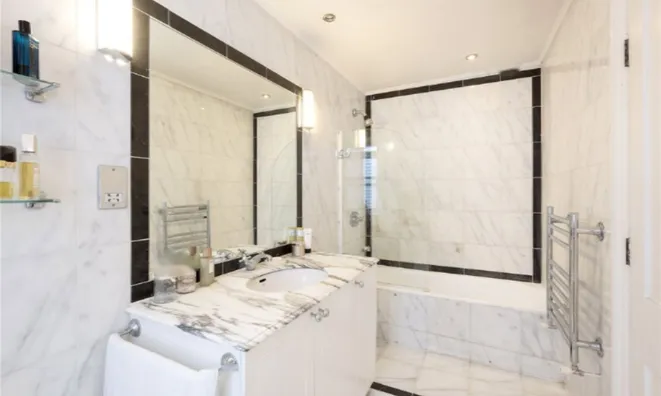 Недвижимость Egerton Gardens: 23