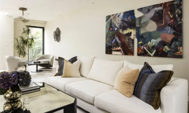 Недвижимость St. Luke's Street: 9