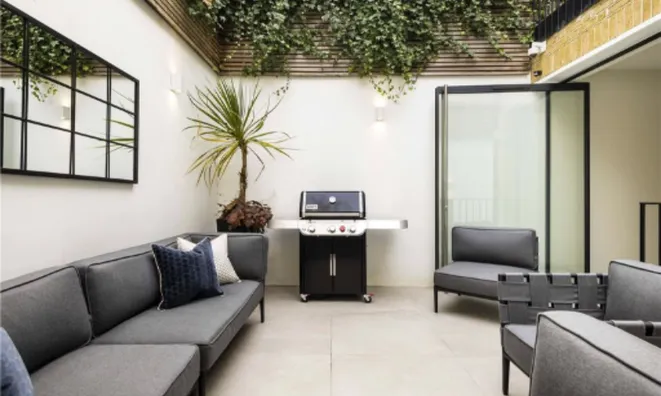 Недвижимость St. Luke's Street: 11