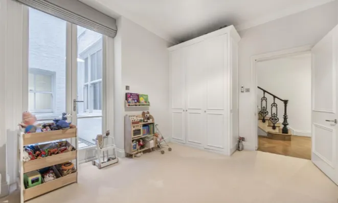 Недвижимость 8 Redcliffe Square: 2