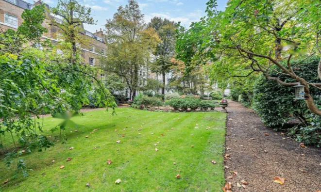 Недвижимость Brompton Square, Chelsea: 12