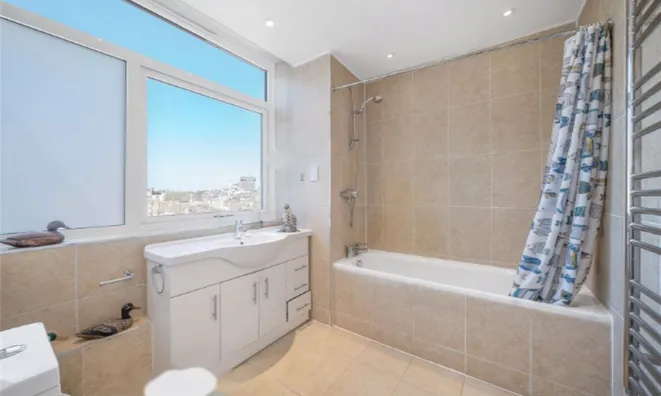 Недвижимость Holbein Place: 1