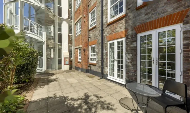 Недвижимость Crown Lodge, 12 Elystan Street: 2