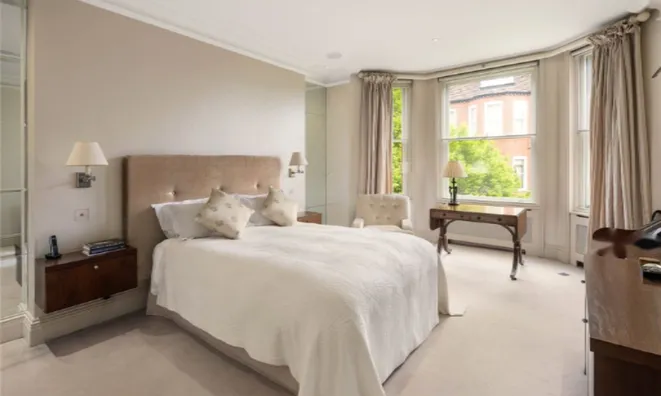 Недвижимость Burton Court, Franklins Row: 1