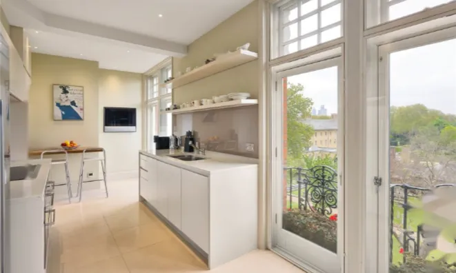 Недвижимость Burton Court, Franklins Row: 2