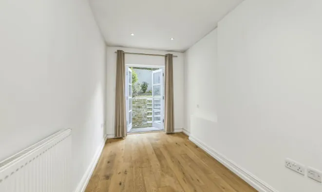 Недвижимость Finborough Road: 3