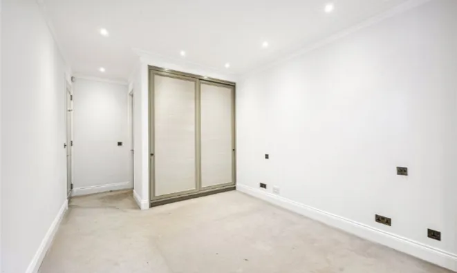 Недвижимость Egerton Gardens: 1